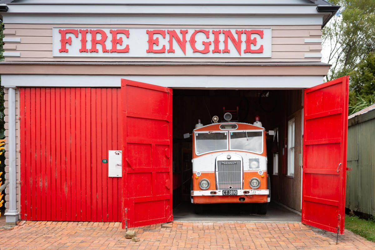 Founders Park Vintage Fire Engine Dennis