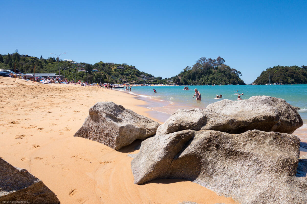 Kaiteriteri Beach Rocks