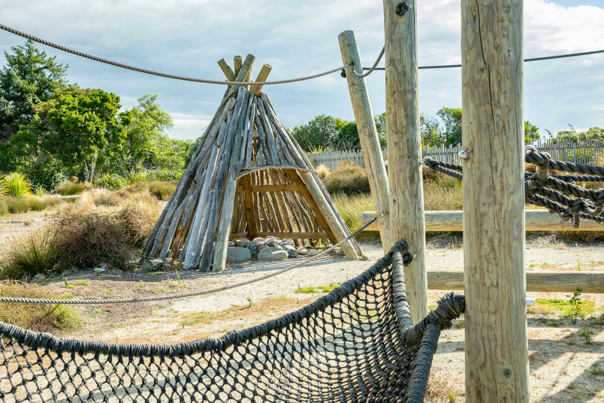 Te Pa Harakeke Park Tipi And Hammock