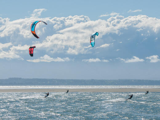 Tahunanui Kite Surfing Backchannel