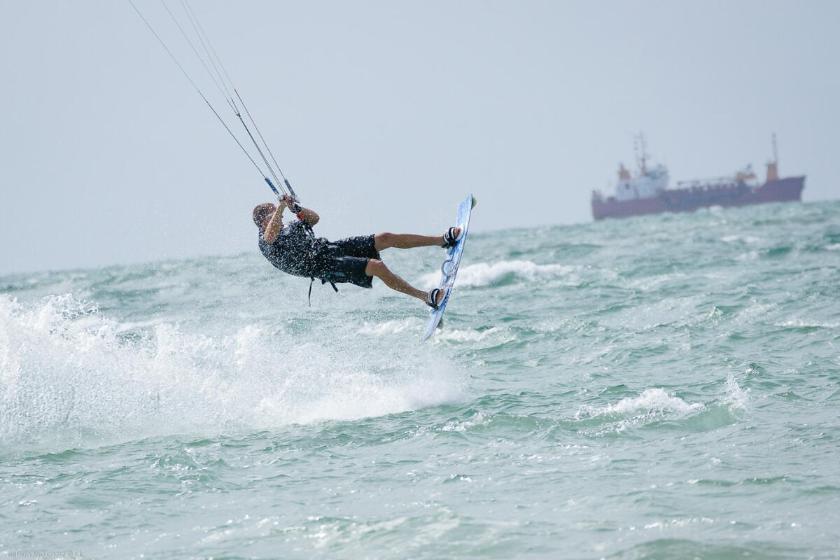 Tahunanui Kite Surfing